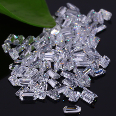 kaufen Synthetische Diamanten-Melee HPHT 2,0-3,3 bis 2,9-4,5 mm Weiße Smaragd-Form DEF Farbe VVS Klarheit online manufacture