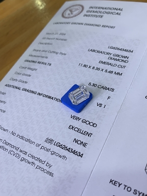 kaufen 5.3ct Labor-Diamant Mann gemacht Smaragd Schnitt Diamant VS1 Klarheit F Farbe online manufacture