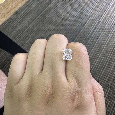 kaufen 3.7 Karat Radiant Lab Grown Diamond CVD F VS2 2VG N IGI OEM ODM online manufacture